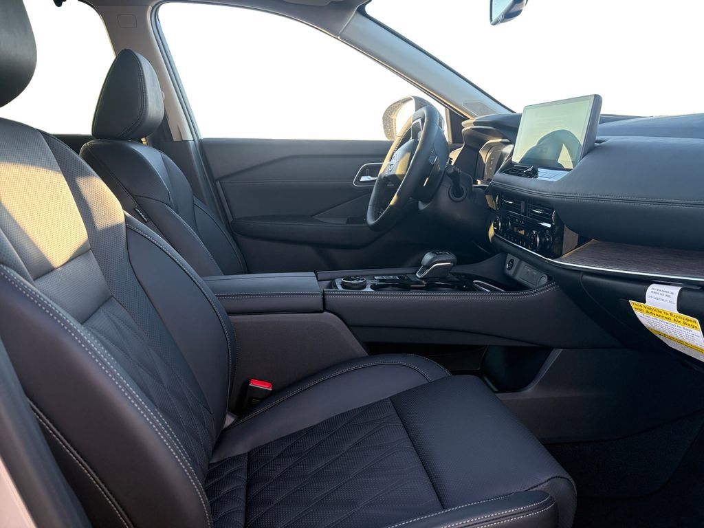 New 2026 Nissan Rogue Platinum w/ Platinum Premium Package image 15