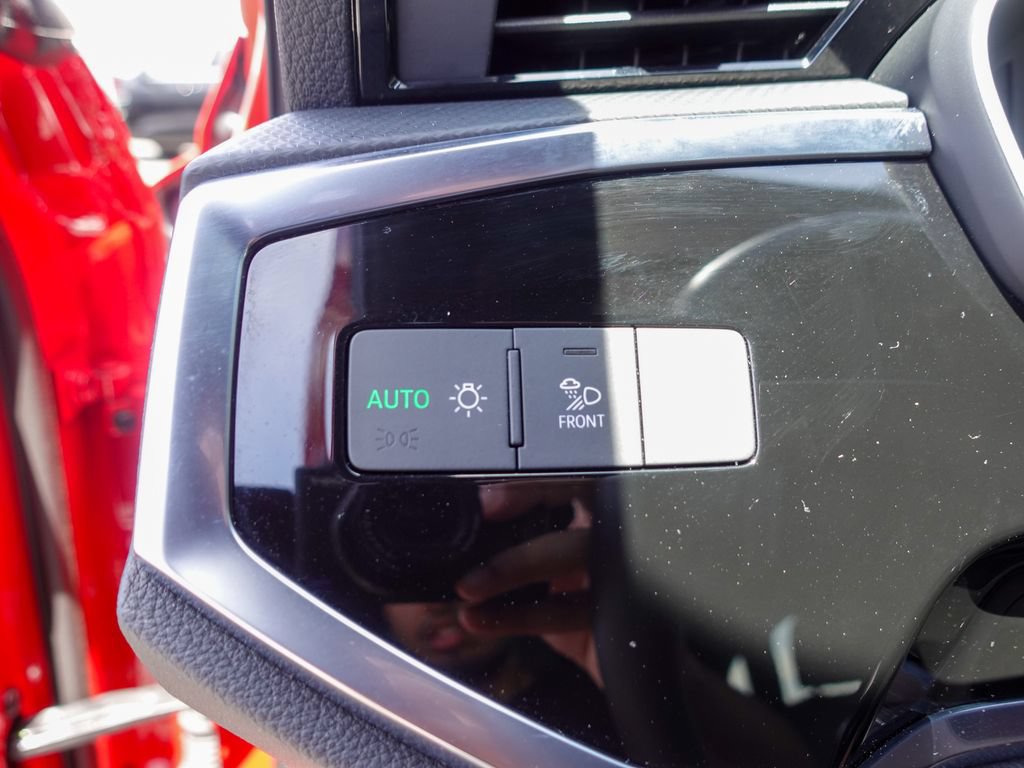 Used 2025 Audi Q3 2.0T Premium Plus w/ Premium Plus Package AWD/4WD image 16