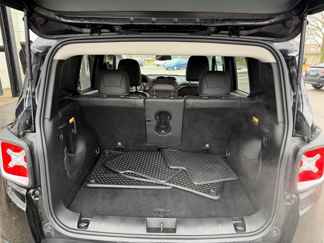 Used 2016 Jeep Renegade Limited image 15