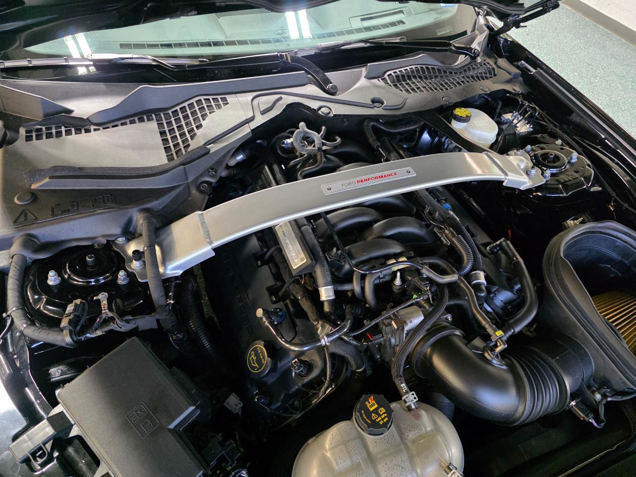 Used 2017 Ford Mustang Shelby GT350 RWD image 42