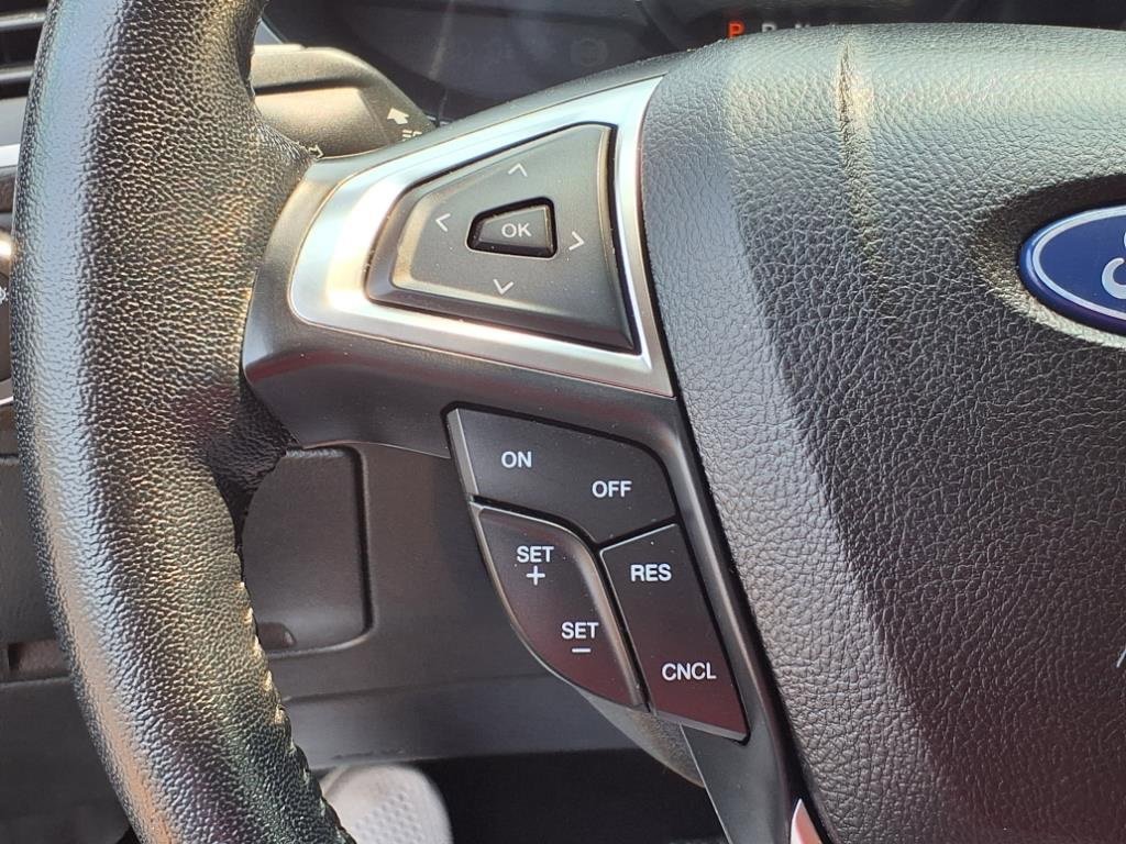 Used 2023 Ford Edge SEL image 17