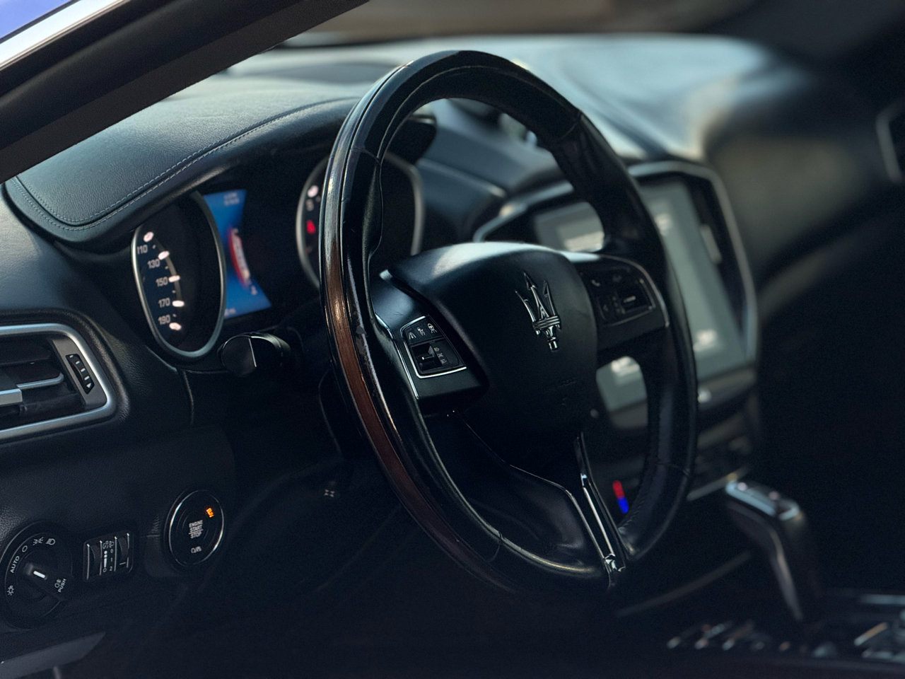 Used 2019 Maserati Ghibli S image 8