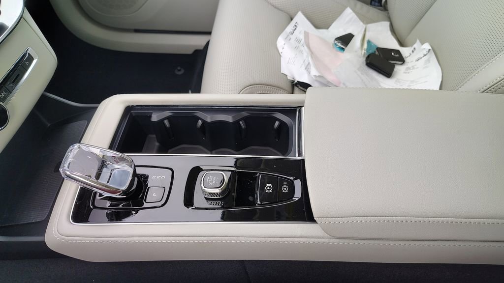 New 2026 Volvo XC90 T8 Ultra image 23