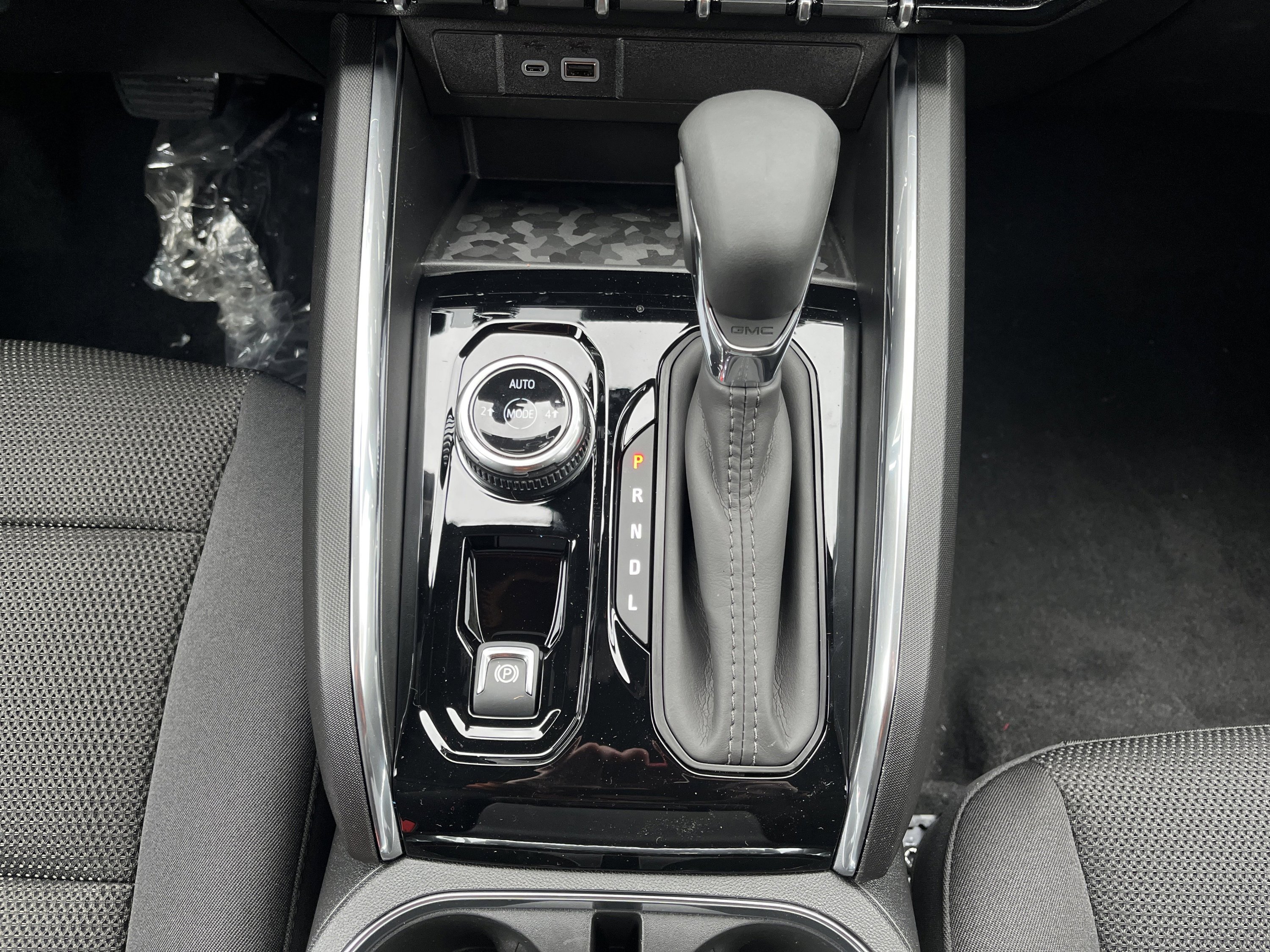 New 2026 GMC Canyon Elevation w/ Convenience Package image 25