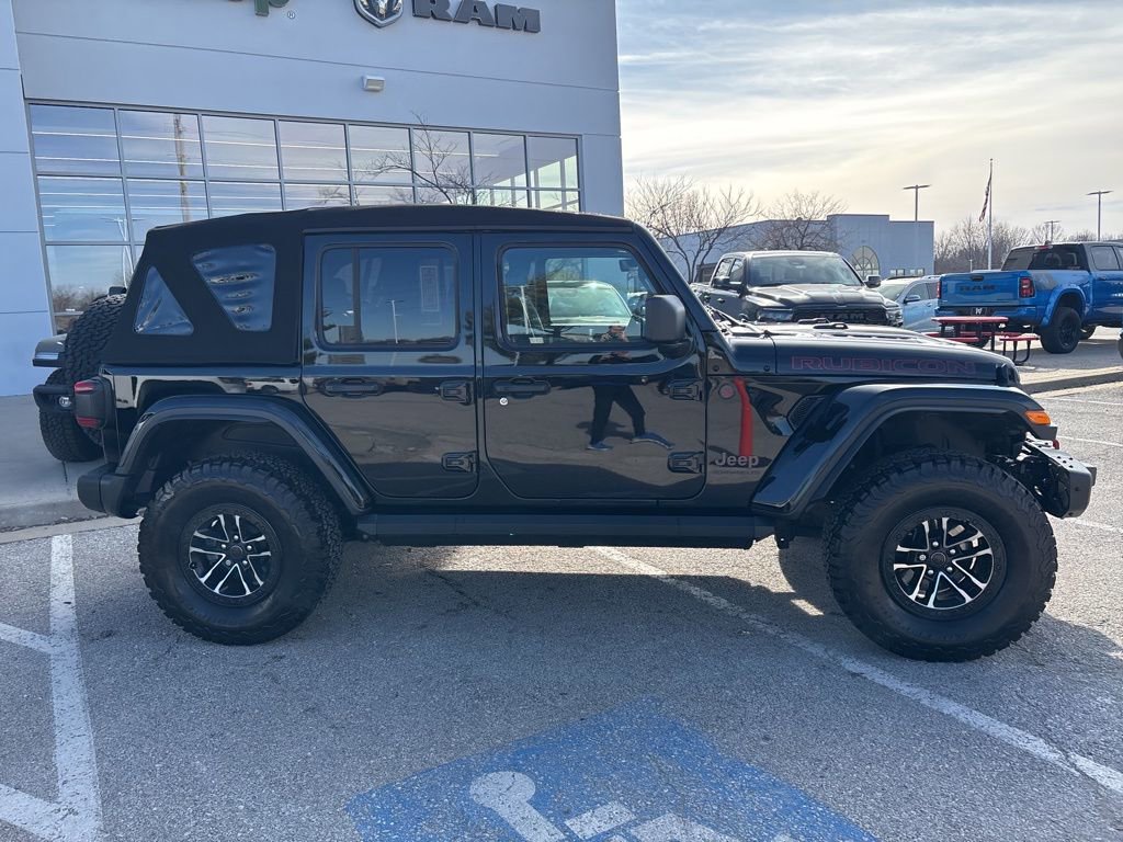 Used 2024 Jeep Wrangler Unlimited Rubicon image 36