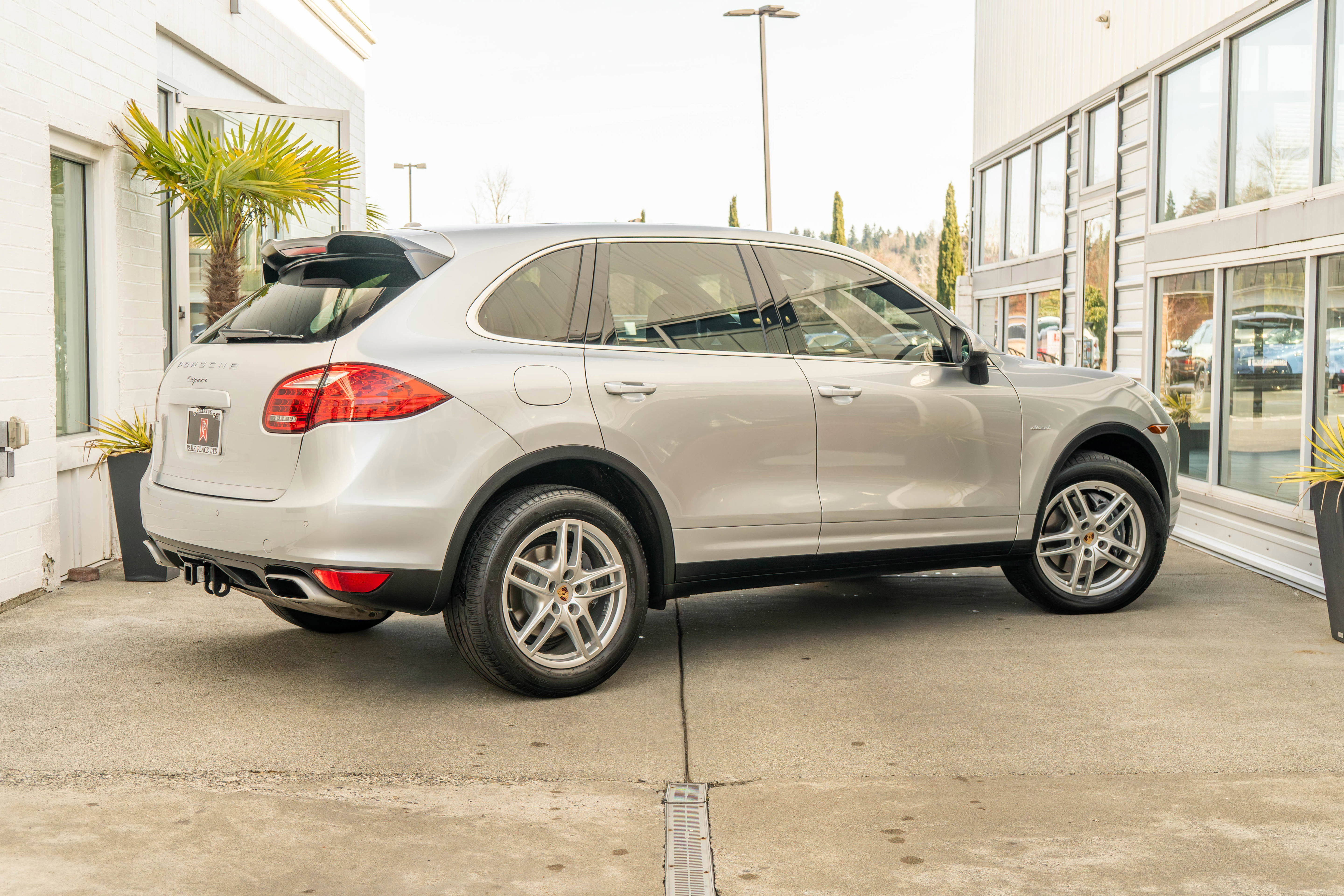 Used 2013 Porsche Cayenne Diesel AWD/4WD image 7
