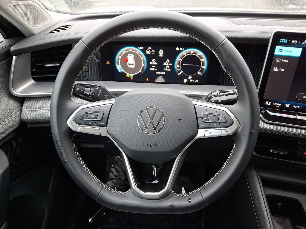 Used 2025 Volkswagen Tiguan S image 19