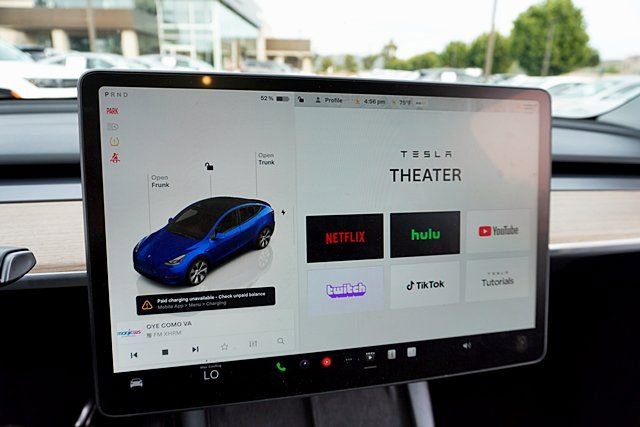 Used 2024 Tesla Model Y Long Range image 32