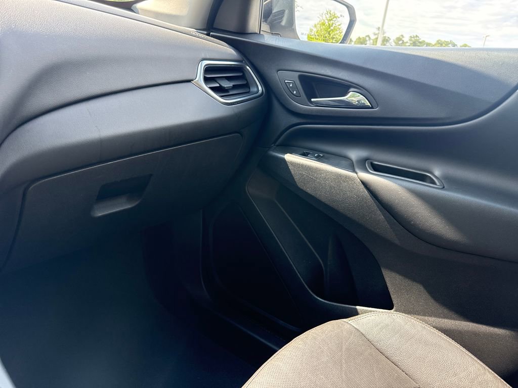Used 2021 Chevrolet Equinox LT AWD/4WD image 17