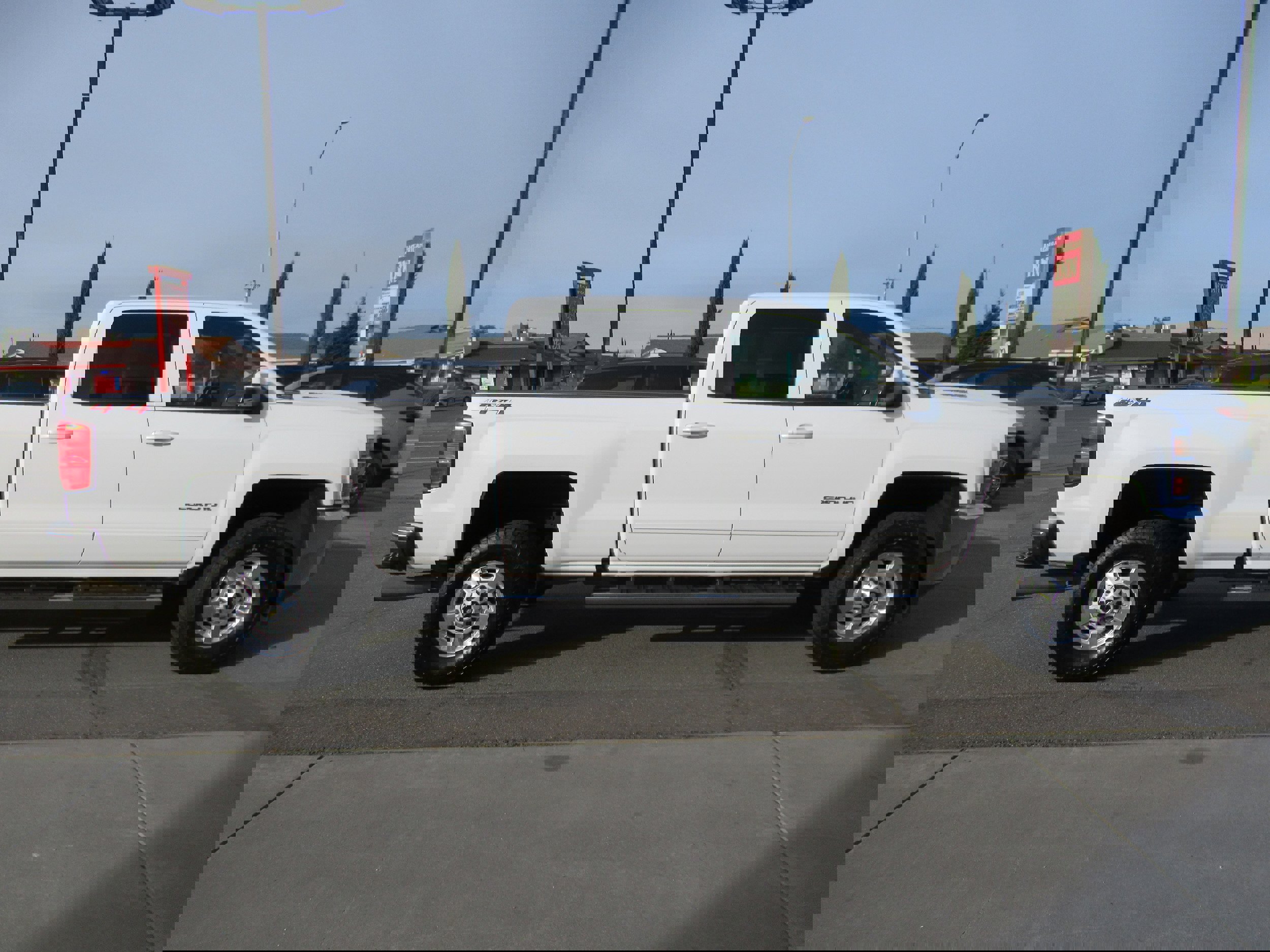 Used 2018 Chevrolet Silverado 2500 LT image 6