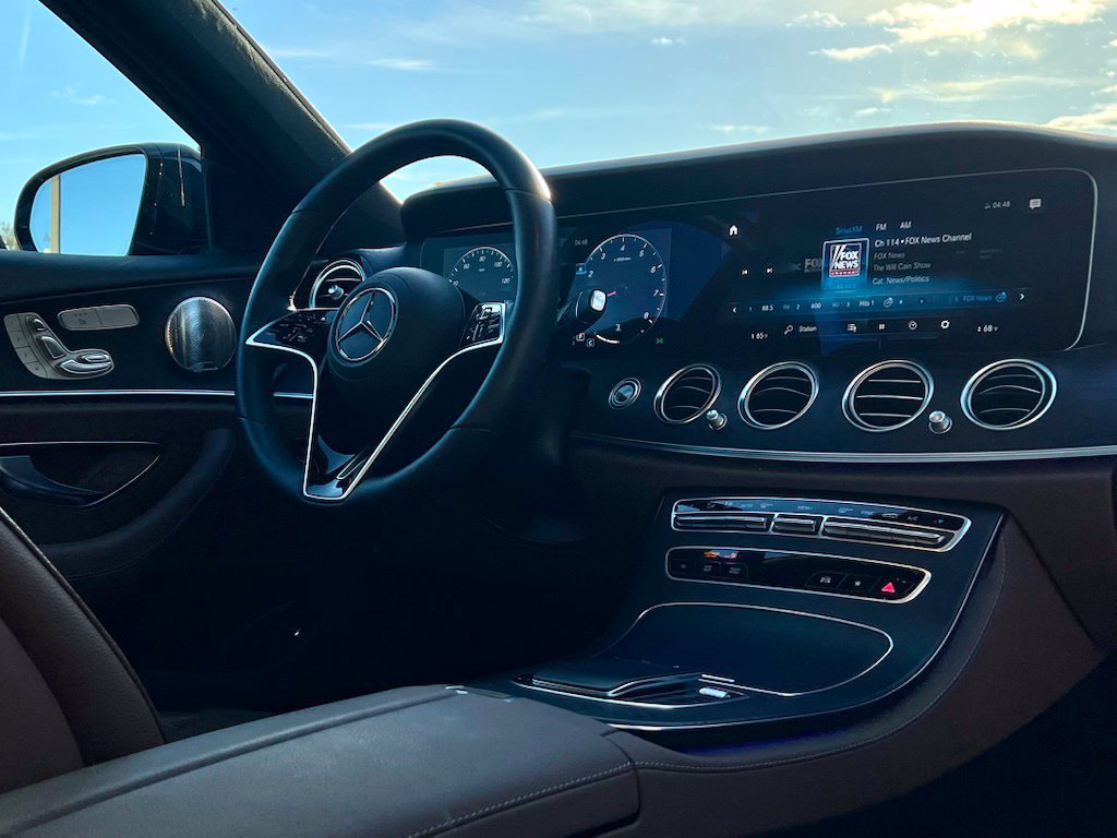 Used 2023 Mercedes-Benz E 350 4MATIC Sedan image 8