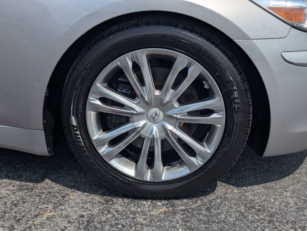 Used 2011 Hyundai Genesis 4.6 RWD image 11