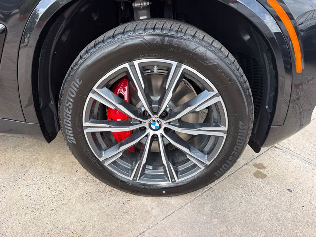 New 2026 BMW X5 xDrive40i w/ M Sport Package AWD/4WD image 11