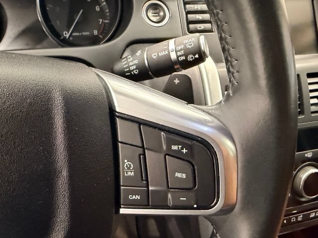 Used 2016 Land Rover Discovery Sport HSE Luxury AWD/4WD image 16