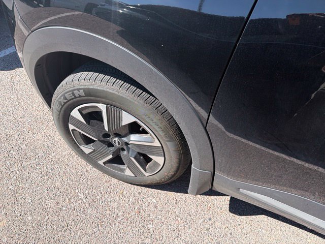 Certified 2025 Nissan Kicks SV AWD/4WD image 18