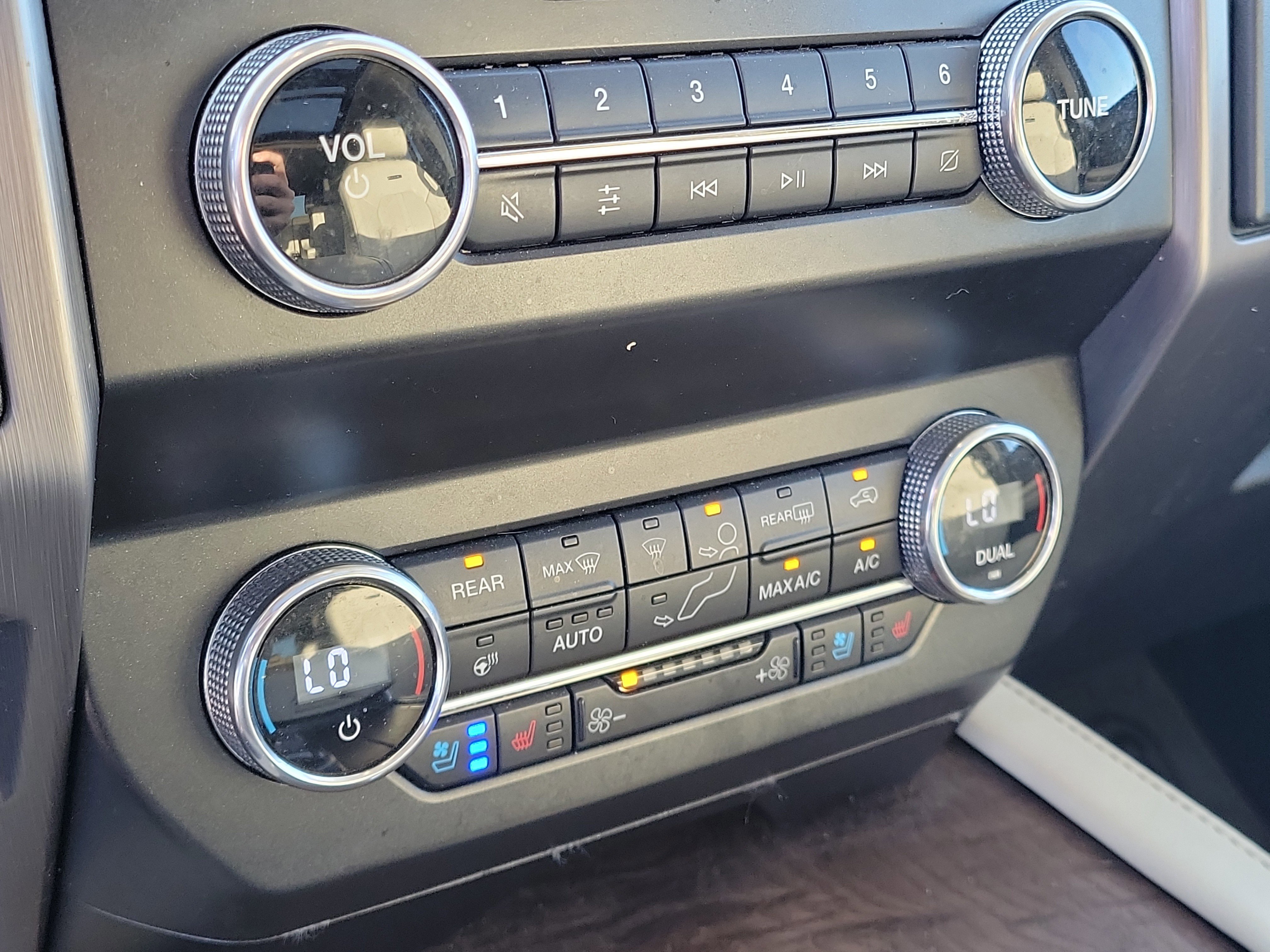 Used 2020 Ford Expedition Platinum image 33