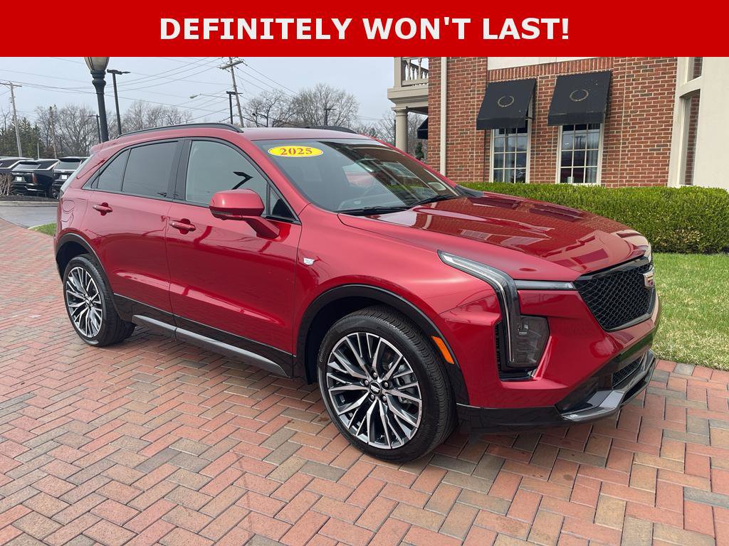 Used 2025 Cadillac XT4 Sport image 5