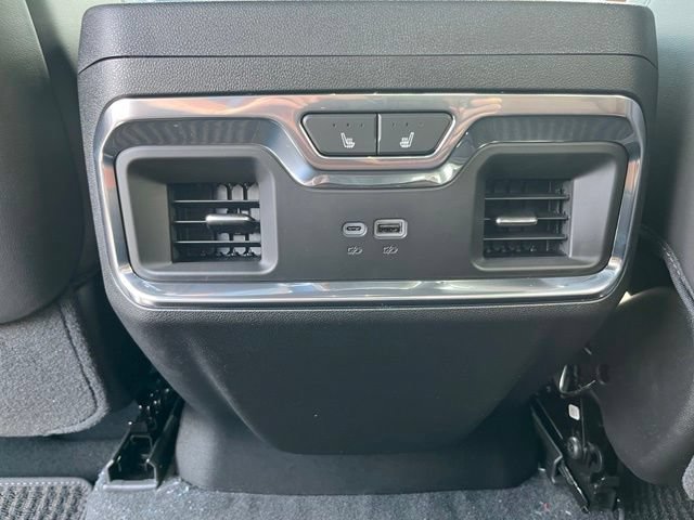 New 2026 GMC Sierra 3500 Denali Ultimate w/ LPO, Black Badging Package AWD/4WD image 21