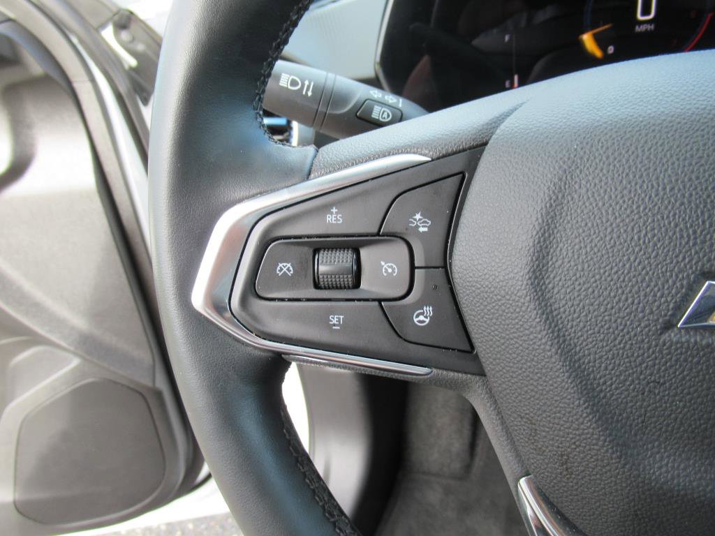 Used 2024 Chevrolet Trax LT w/ Driver Confidence Package image 18