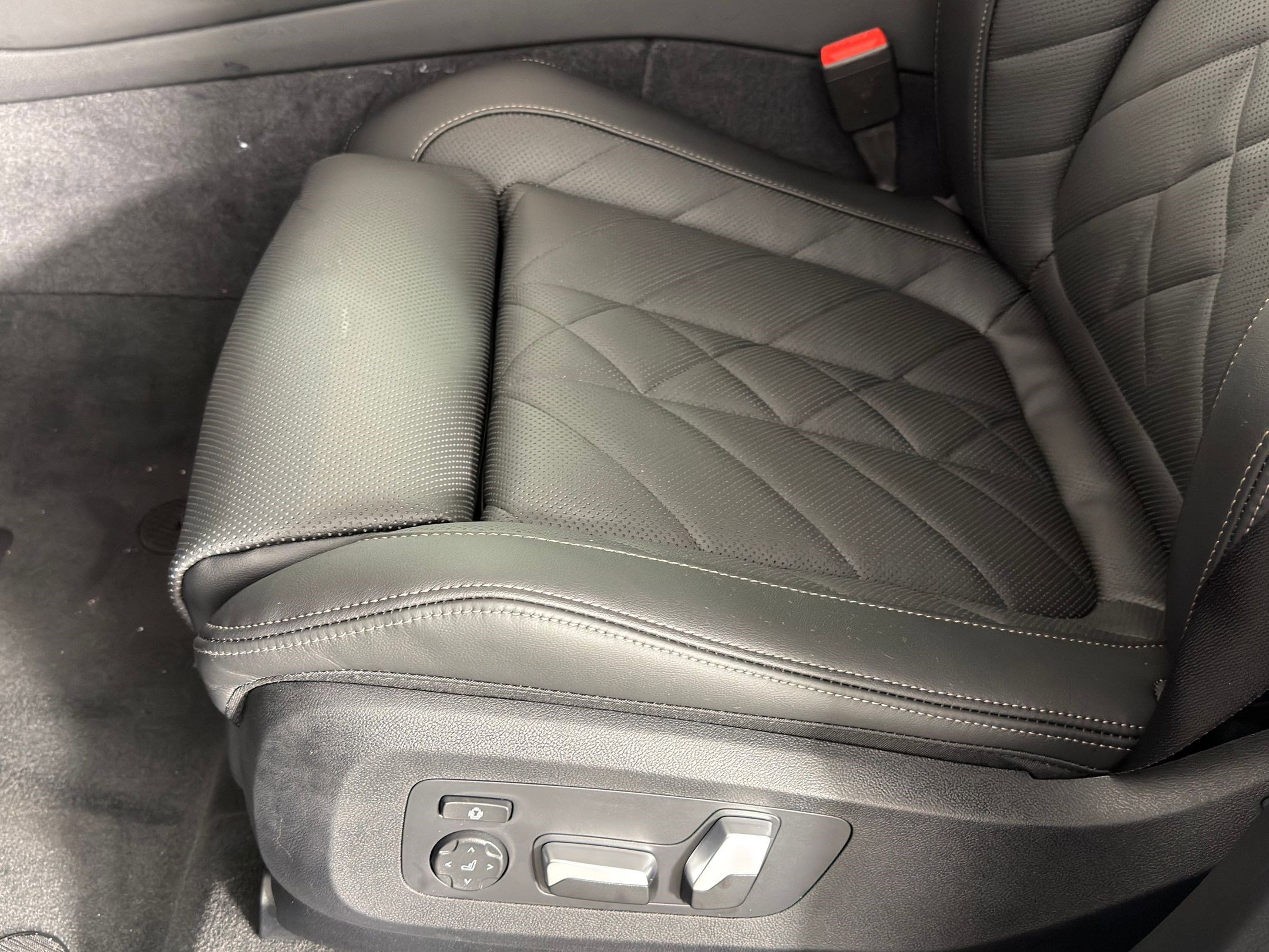 Used 2026 BMW X5 sDrive40i w/ Parking Assistance Package RWD image 12