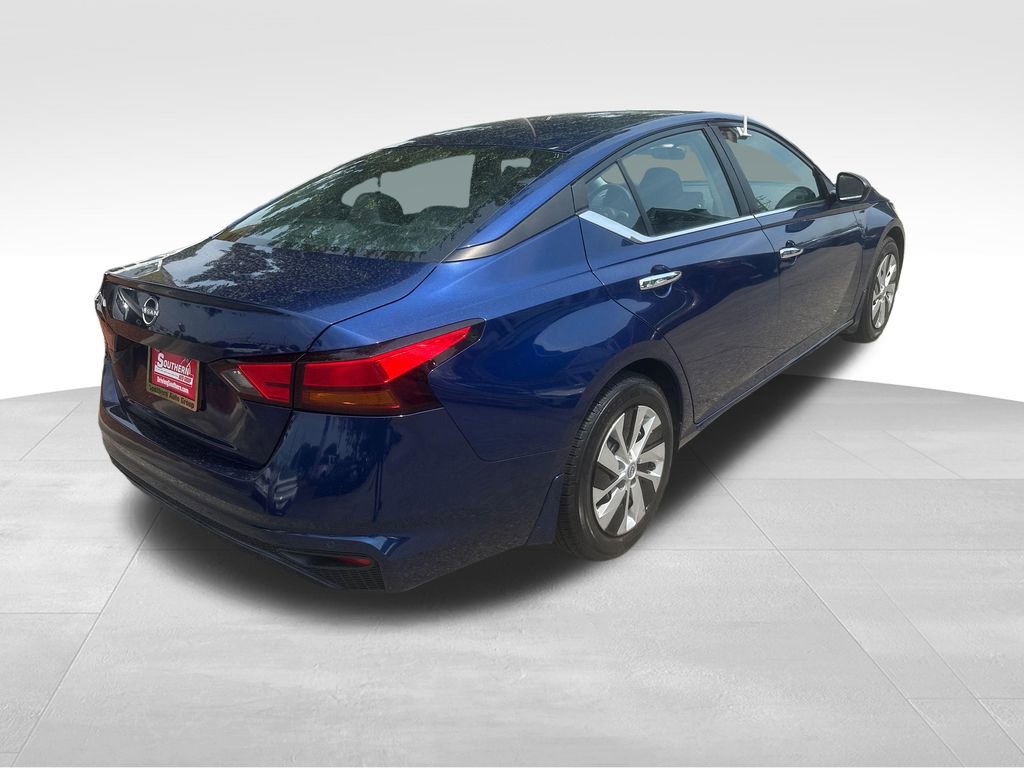 Used 2024 Nissan Altima 2.5 S FWD image 21