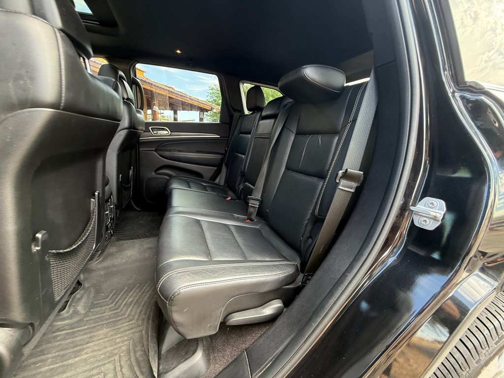 Used 2016 Jeep Grand Cherokee Limited AWD/4WD image 17