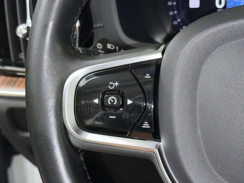 Used 2023 Volvo S60 B5 Ultimate w/ Protection Package Premier FWD image 30