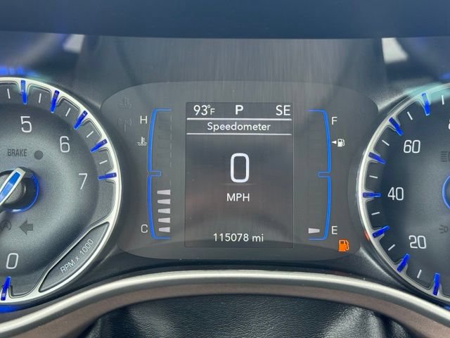 Used 2021 Chrysler Voyager LX FWD image 11