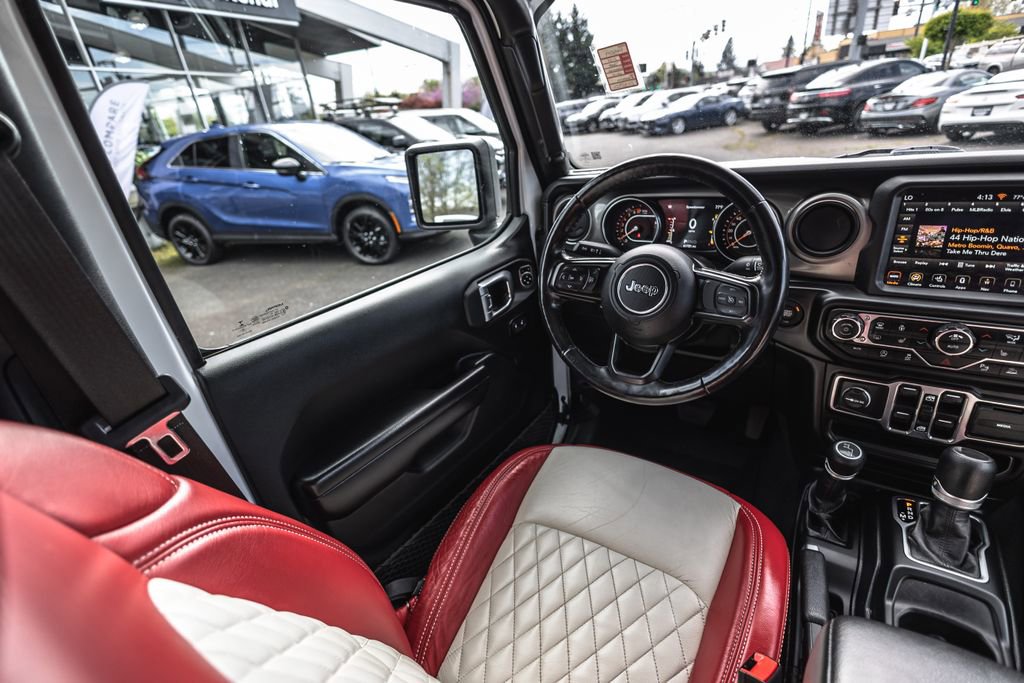 Used 2021 Jeep Gladiator Willys image 22