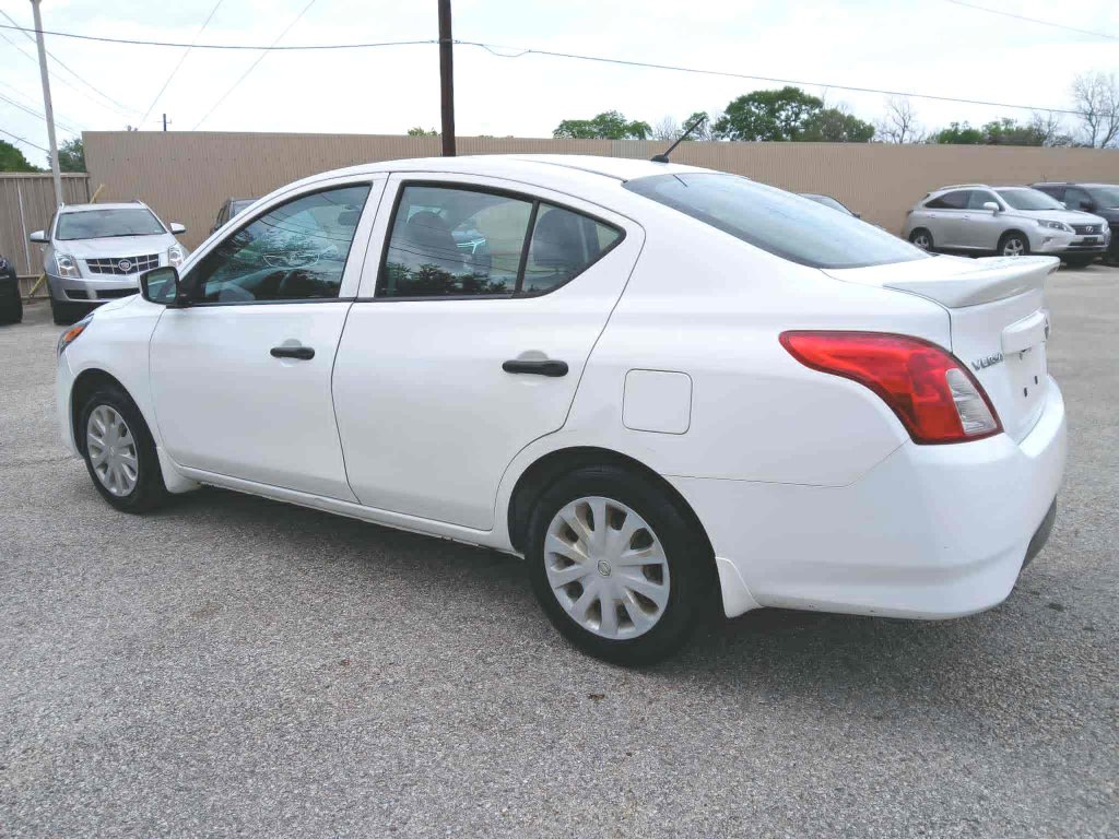 Used 2019 Nissan Versa S Plus image 5