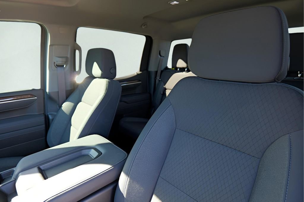 New 2025 GMC Sierra 1500 Elevation image 10