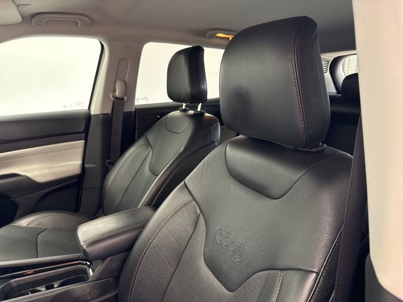 Used 2022 Jeep Compass Limited image 18