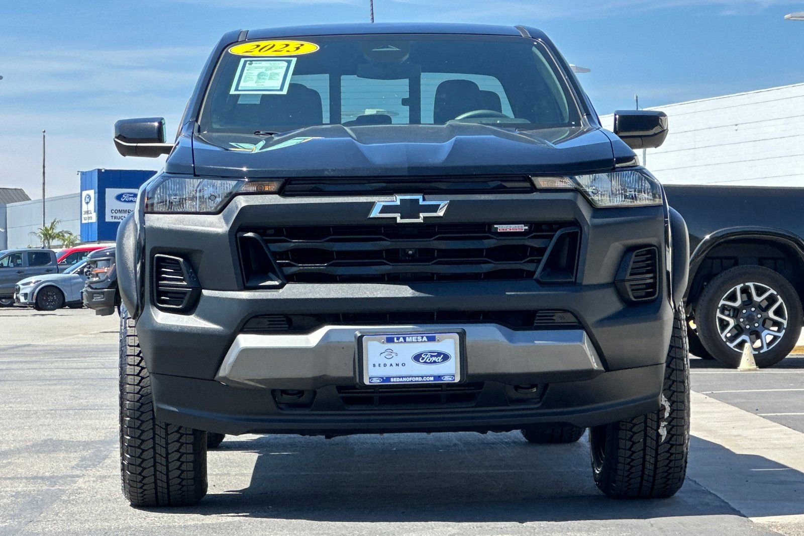 Used 2023 Chevrolet Colorado Trail Boss w/ Technology Package AWD/4WD image 8