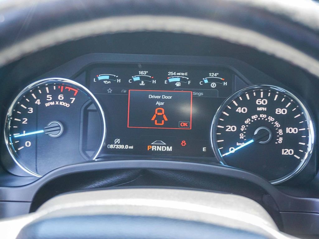 Used 2018 Ford F150 Platinum w/ Equipment Group 701A Luxury AWD/4WD image 22