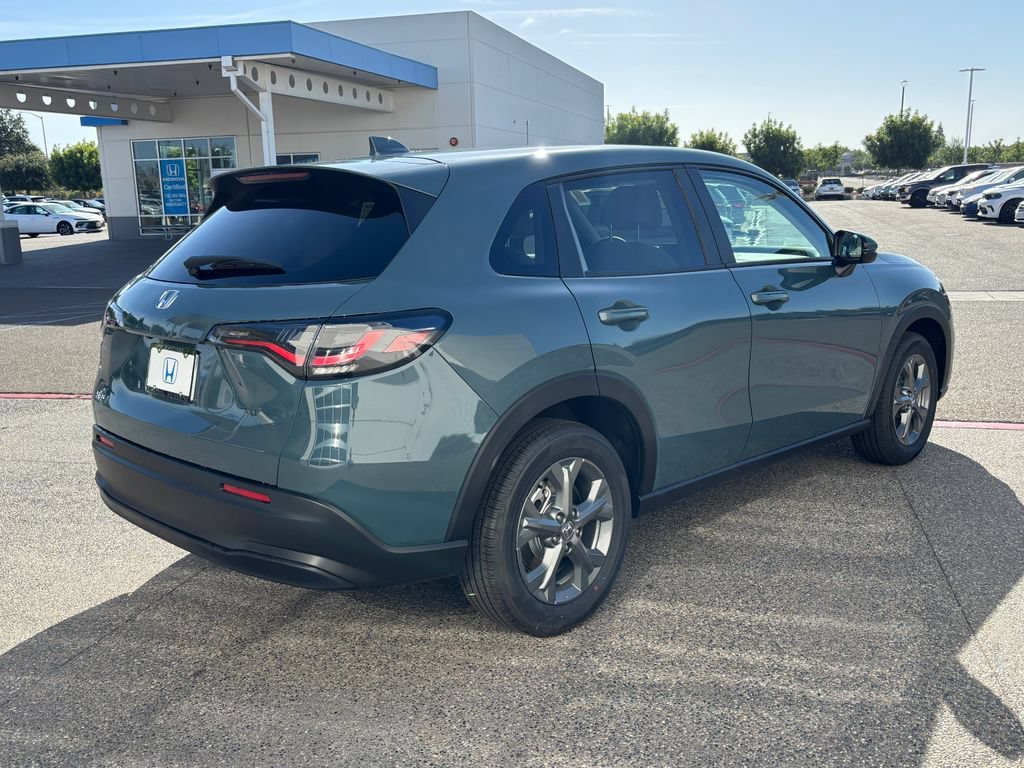 New 2027 Honda HR-V LX image 5