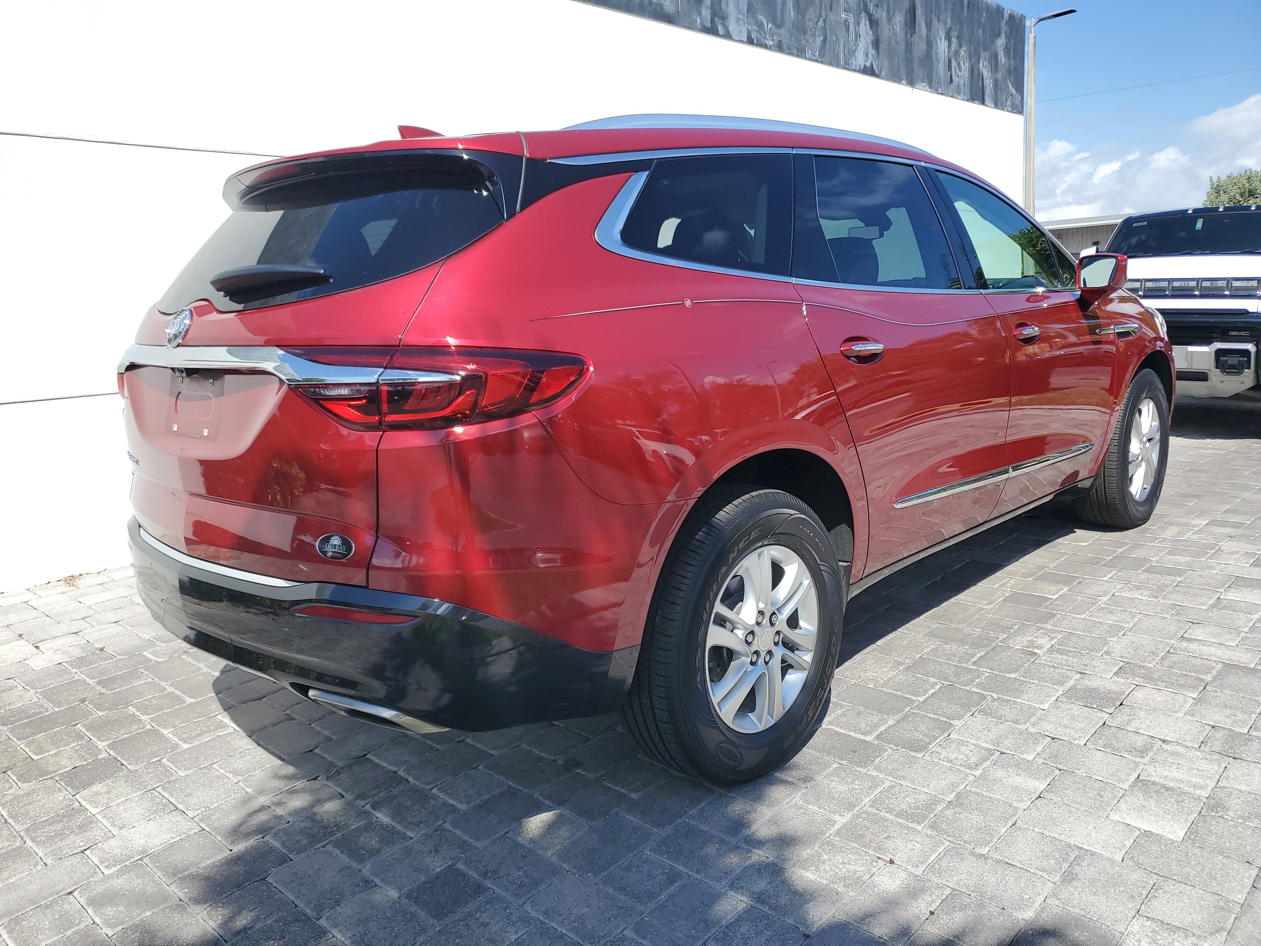 Used 2020 Buick Enclave Essence w/ Sound and Sites Package image 5