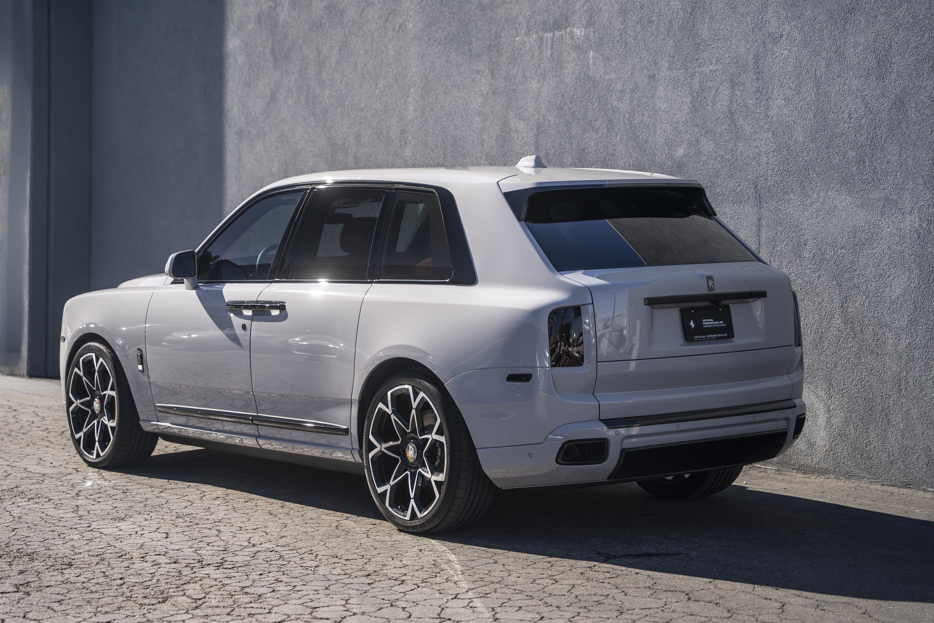 Used 2023 Rolls-Royce Cullinan Black Badge w/ Leather Finishing Pack image 3