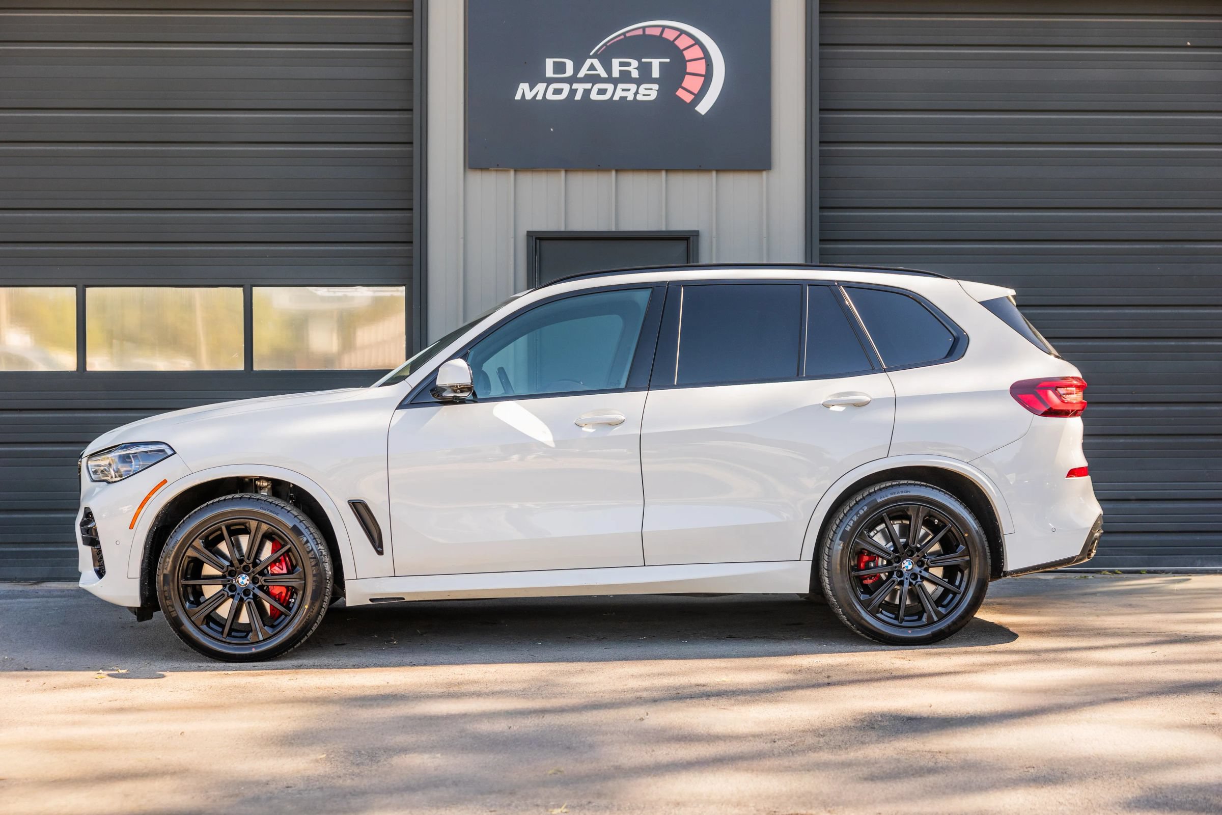 Used 2022 BMW X5 M50i w/ Executive Package AWD/4WD image 4