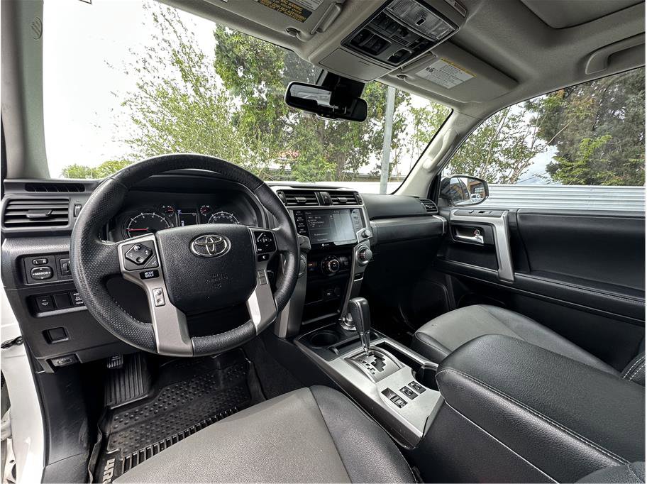 Used 2020 Toyota 4Runner SR5 Premium w/ Moonroof Package AWD/4WD image 14