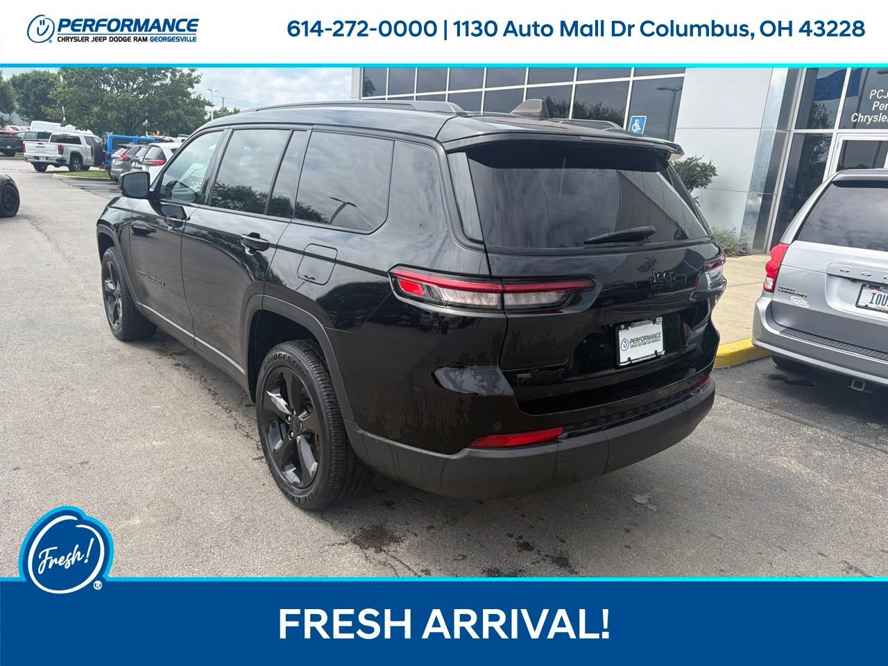 Used 2023 Jeep Grand Cherokee L Laredo AWD/4WD image 6