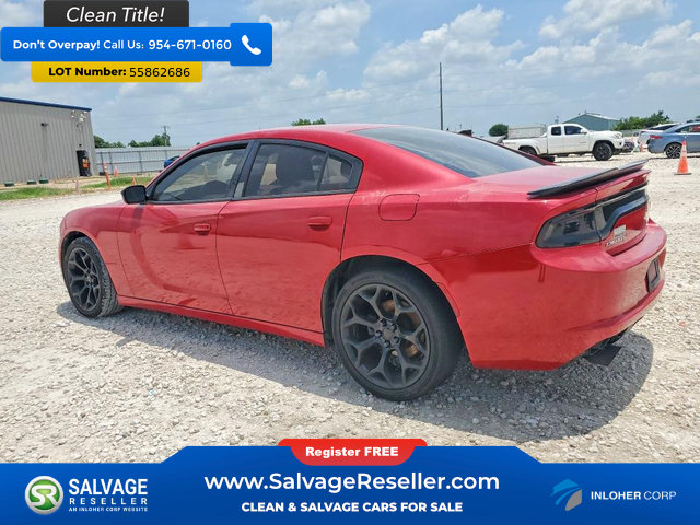 Used 2016 Dodge Charger SE RWD image 3