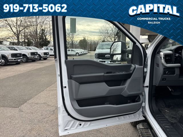 New 2026 Ford F350 XL w/ XL Chrome Package image 21