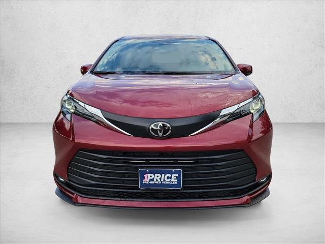 Used 2026 Toyota Sienna XLE AWD/4WD video 2