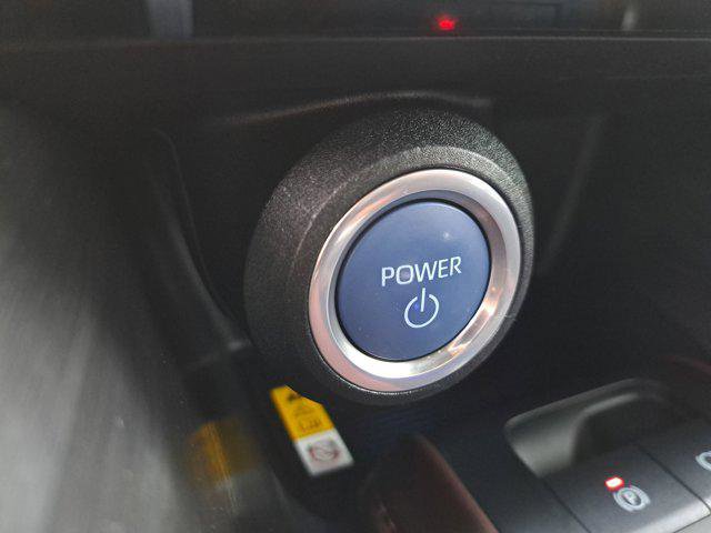 Certified 2021 Toyota Venza Limited image 28