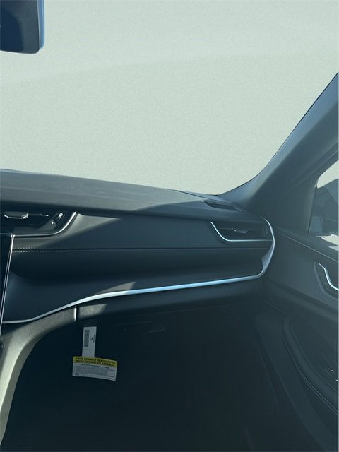 New 2025 Jeep Grand Cherokee Altitude image 22