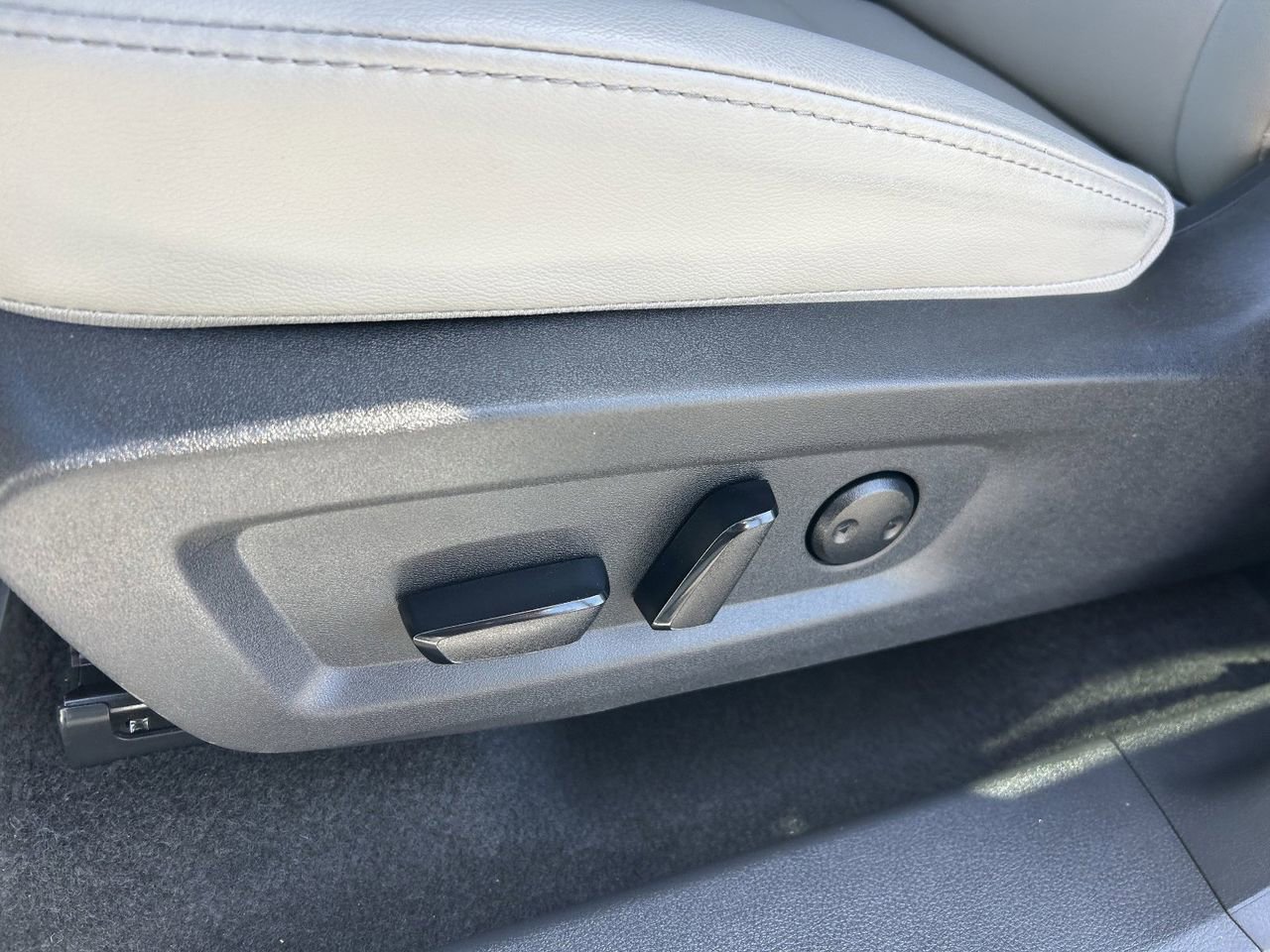 Certified 2025 Nissan Murano SV w/ Cargo Package image 29