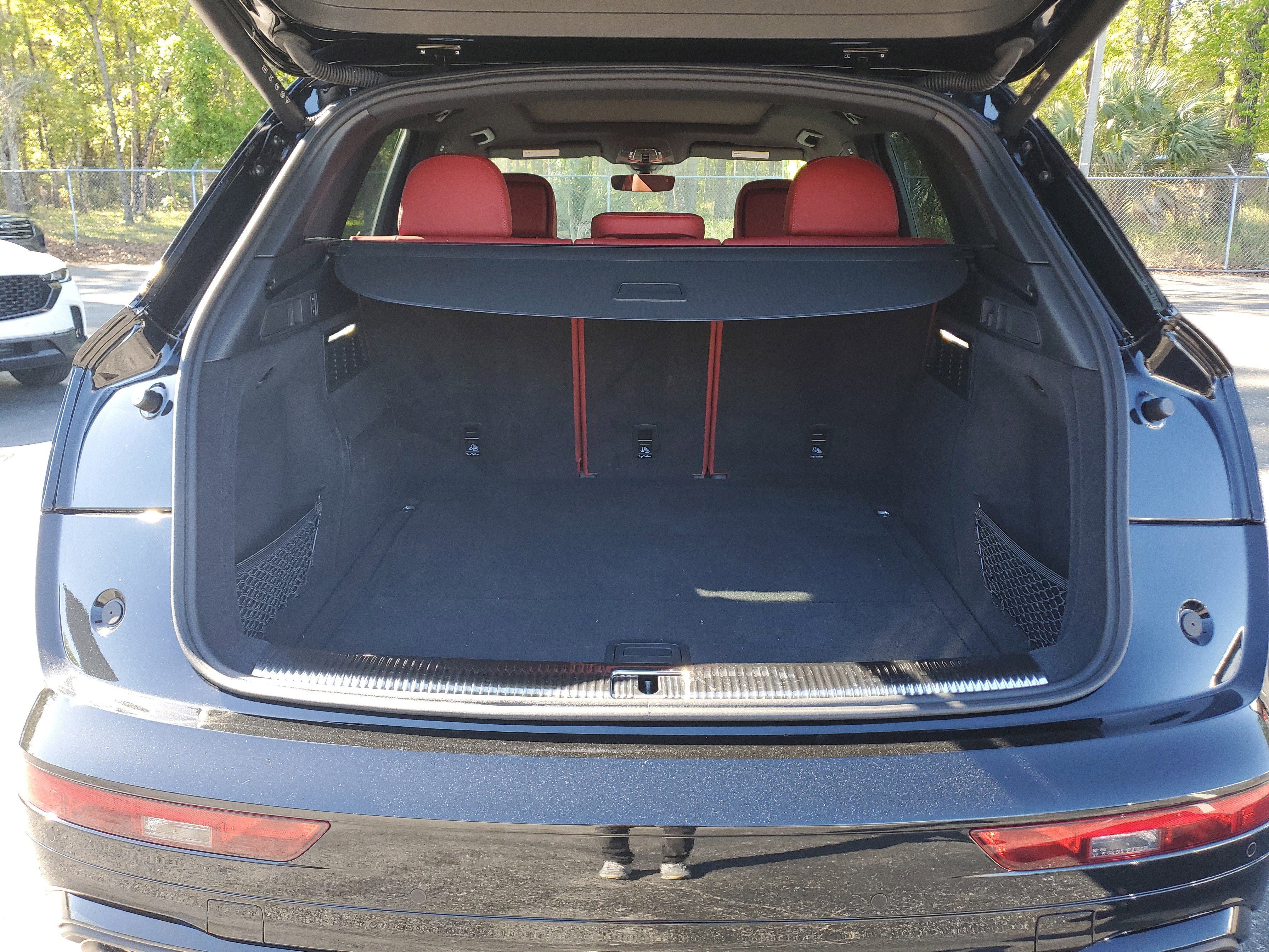 Used 2024 Audi SQ5 Prestige image 25