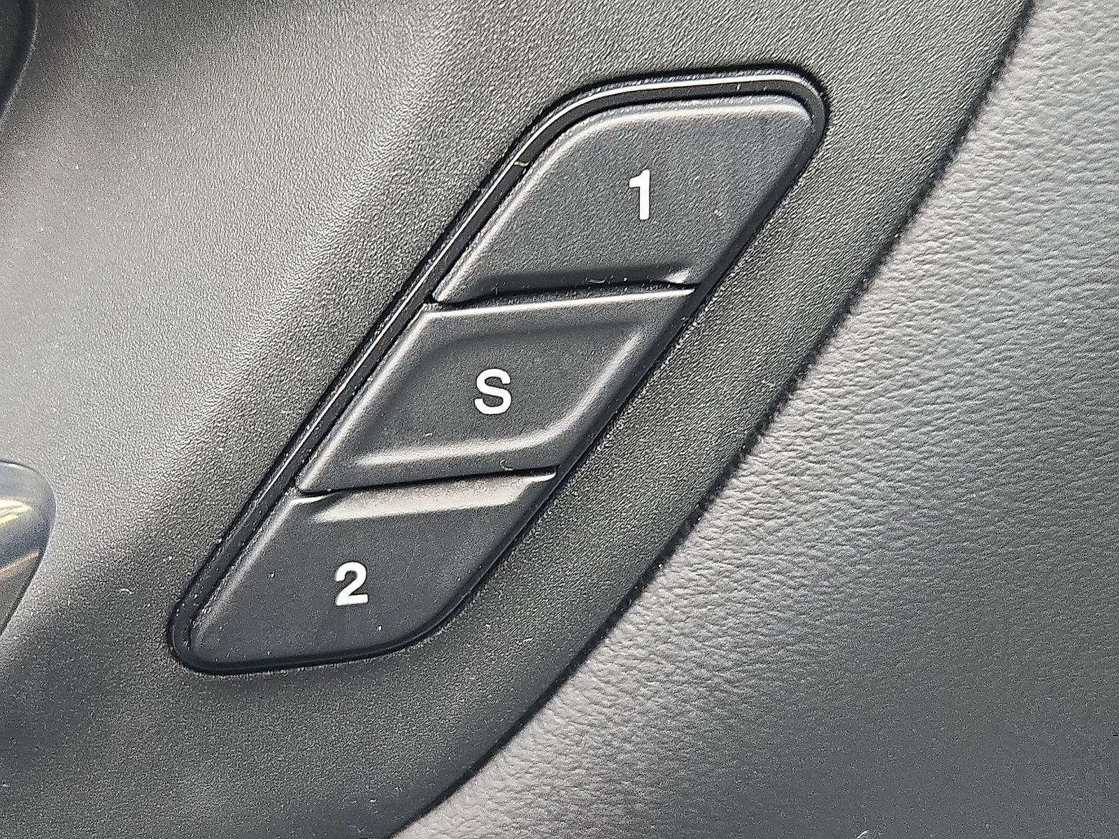Used 2020 RAM 1500 Limited image 12