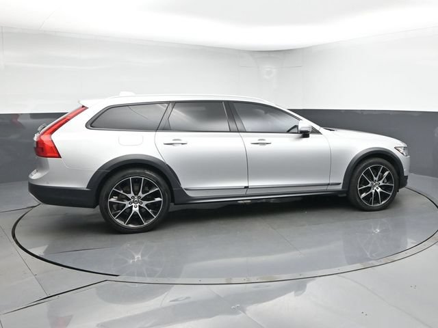 Used 2018 Volvo V90 T6 Cross Country w/ Convenience Package AWD/4WD image 9