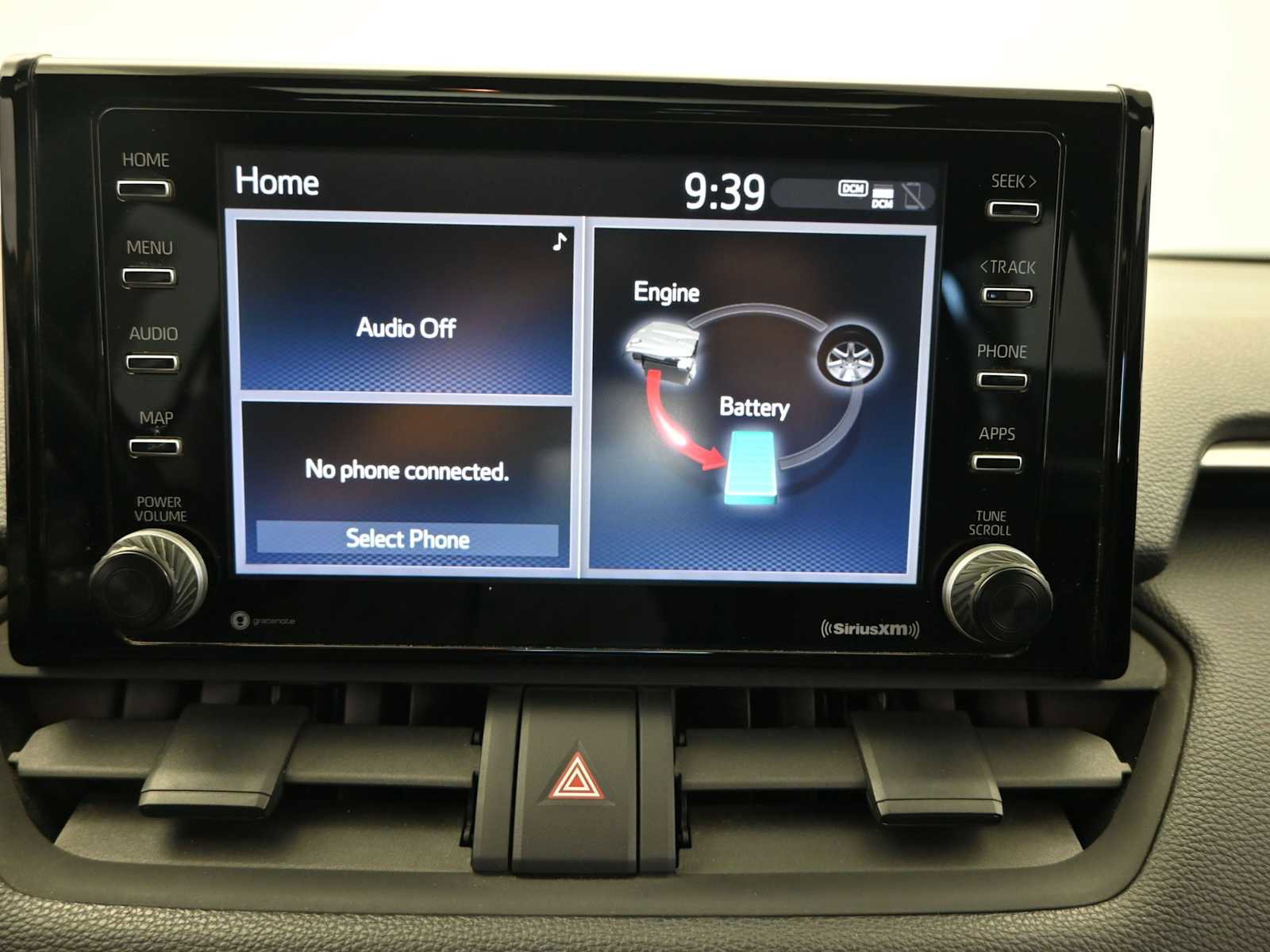 Used 2021 Toyota RAV4 SE w/ Weather & Moonroof Package image 12